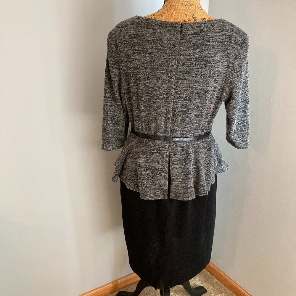 Connected Apparel Dress Women Size 14 W Black Gray Knit Peplum - Picture 4 of 8
